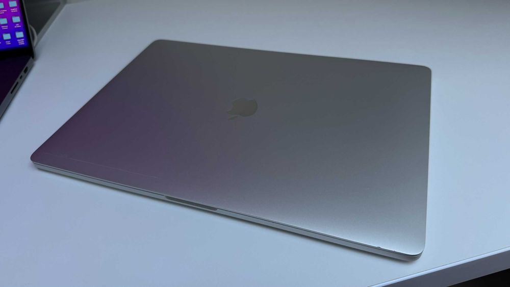 MacBook Pro 16” (2019) – i7 / 16 GB RAM / 512 GB SSD