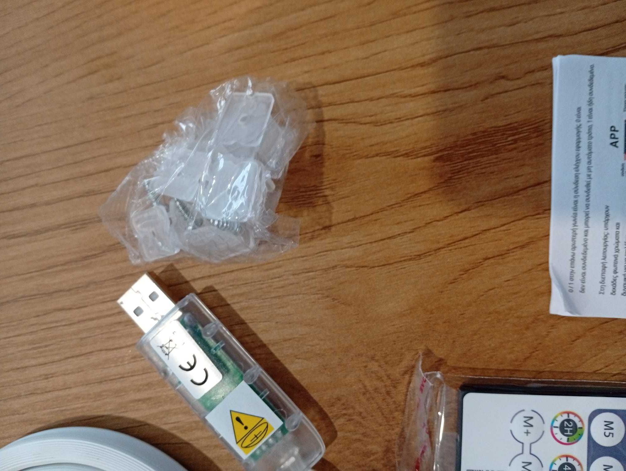 Fita LED RGB 1m – Controle Remoto + App, À Prova de Água