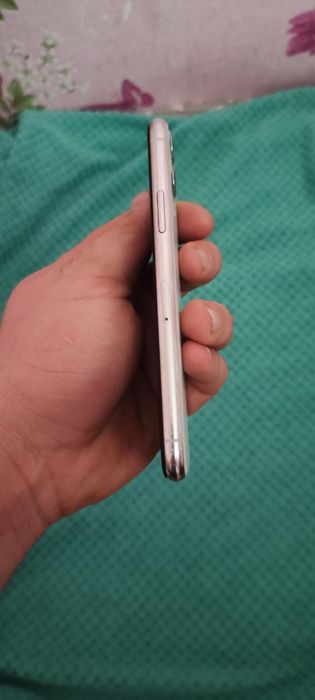 Продам Айфон 11 про