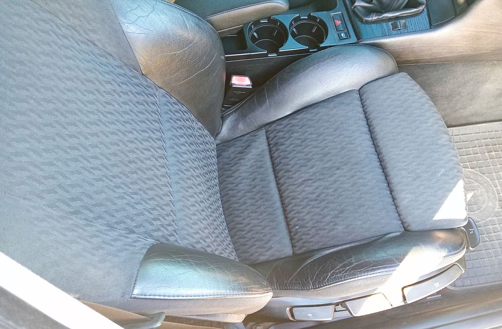 Продам BMW 320i 2.0л