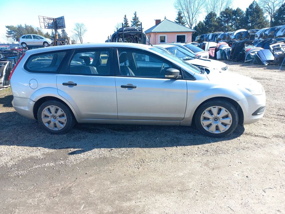 Ford Focus mk2 lift Kombi 1.8 Diesel 09r 03 wszystkie części  lampa