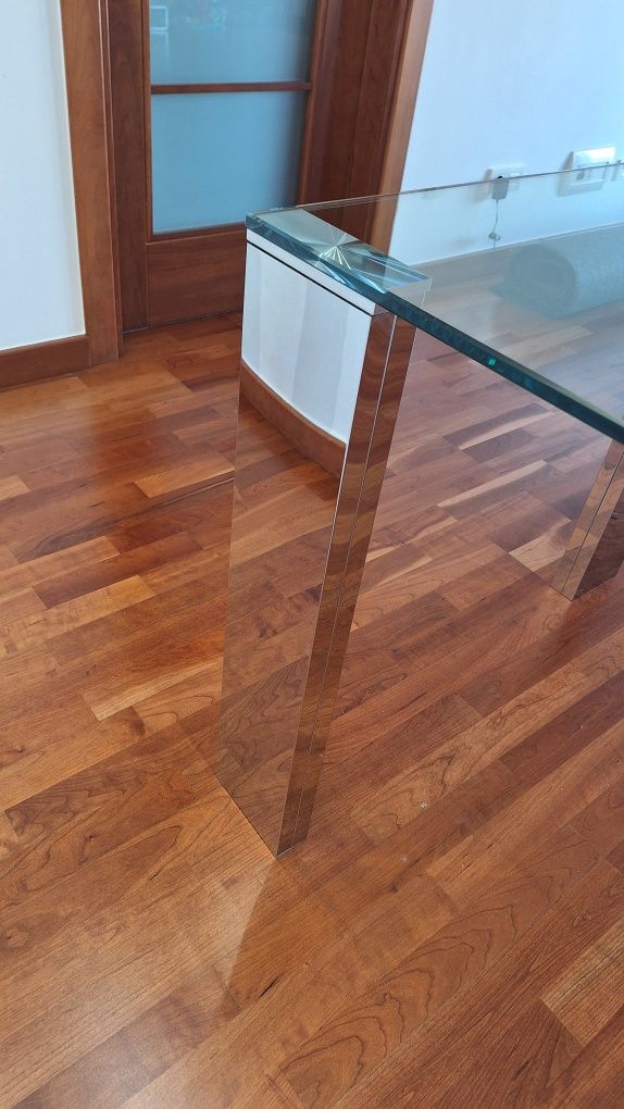 Mesa de Jantar em vidro