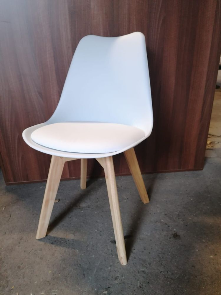 Krzesło biurowe w stylu skandynawskim, nowe