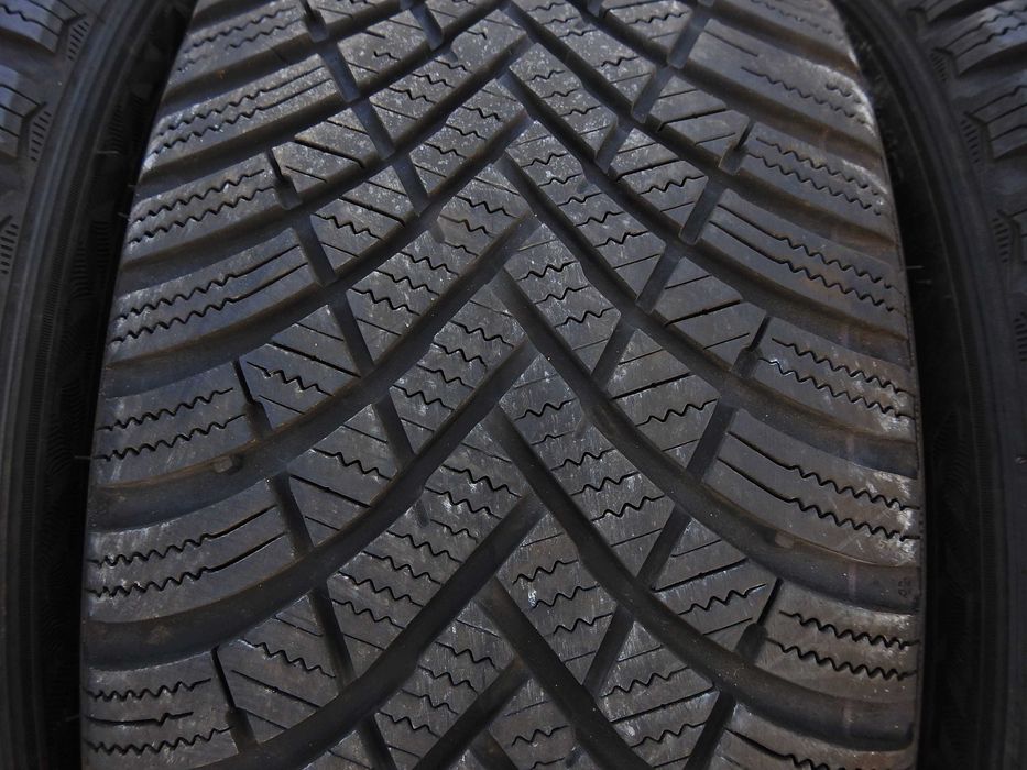 4x Hankook Winter i*cept RS3 W462 195/45 R16 84H 2x7,2 2x6,2mm 22rok