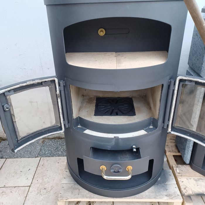 Kominek-koza ,piec wolnostojący  HERSTELLER 8 kw