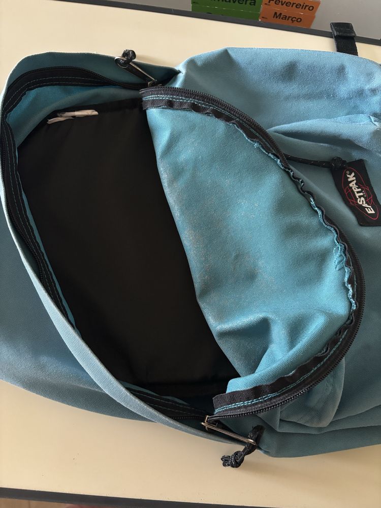 Mochila eastpak azul