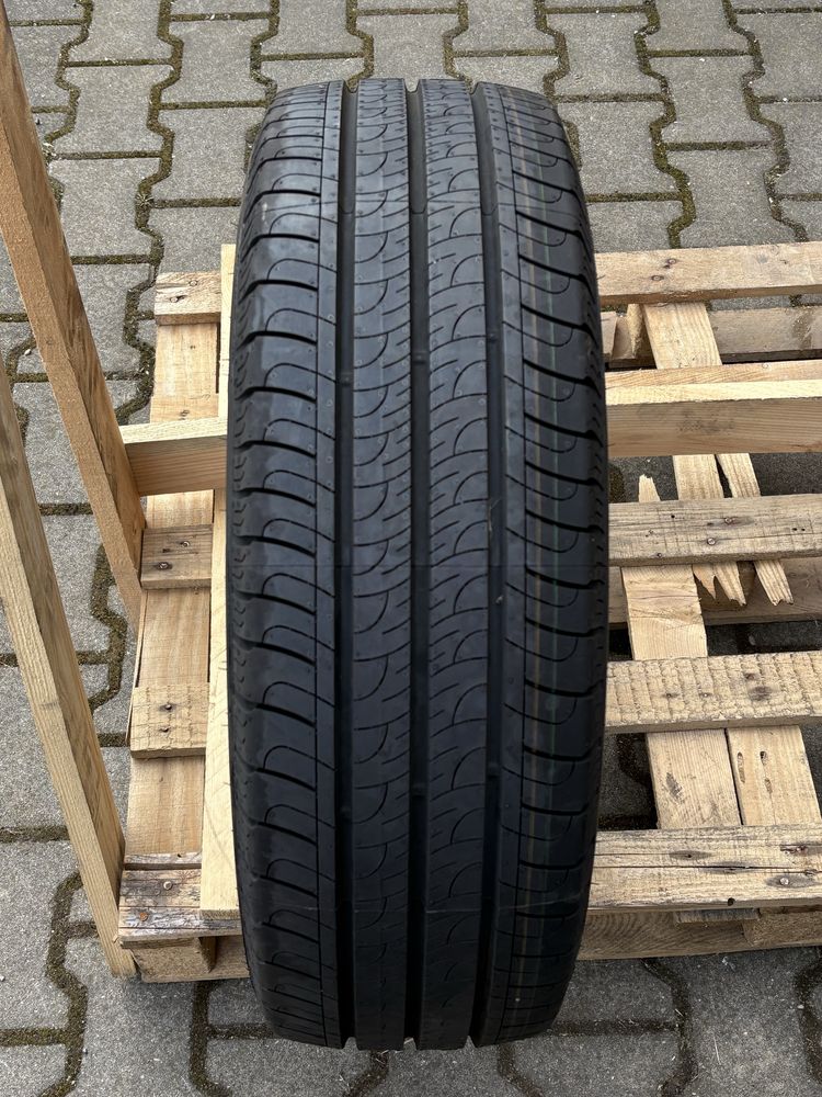 Opony letnie DEMO Goodyear Efficient Grip Cargo 215/65/16C 106/104H