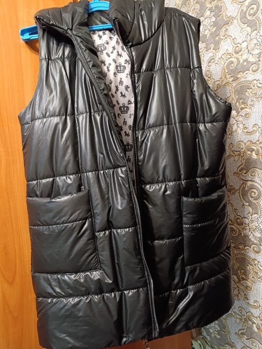 Женская жилетка зимняя