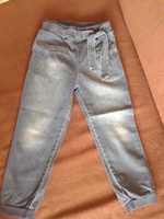 Cienkie spodnie jeansowe dla dziewczynki Gt 110