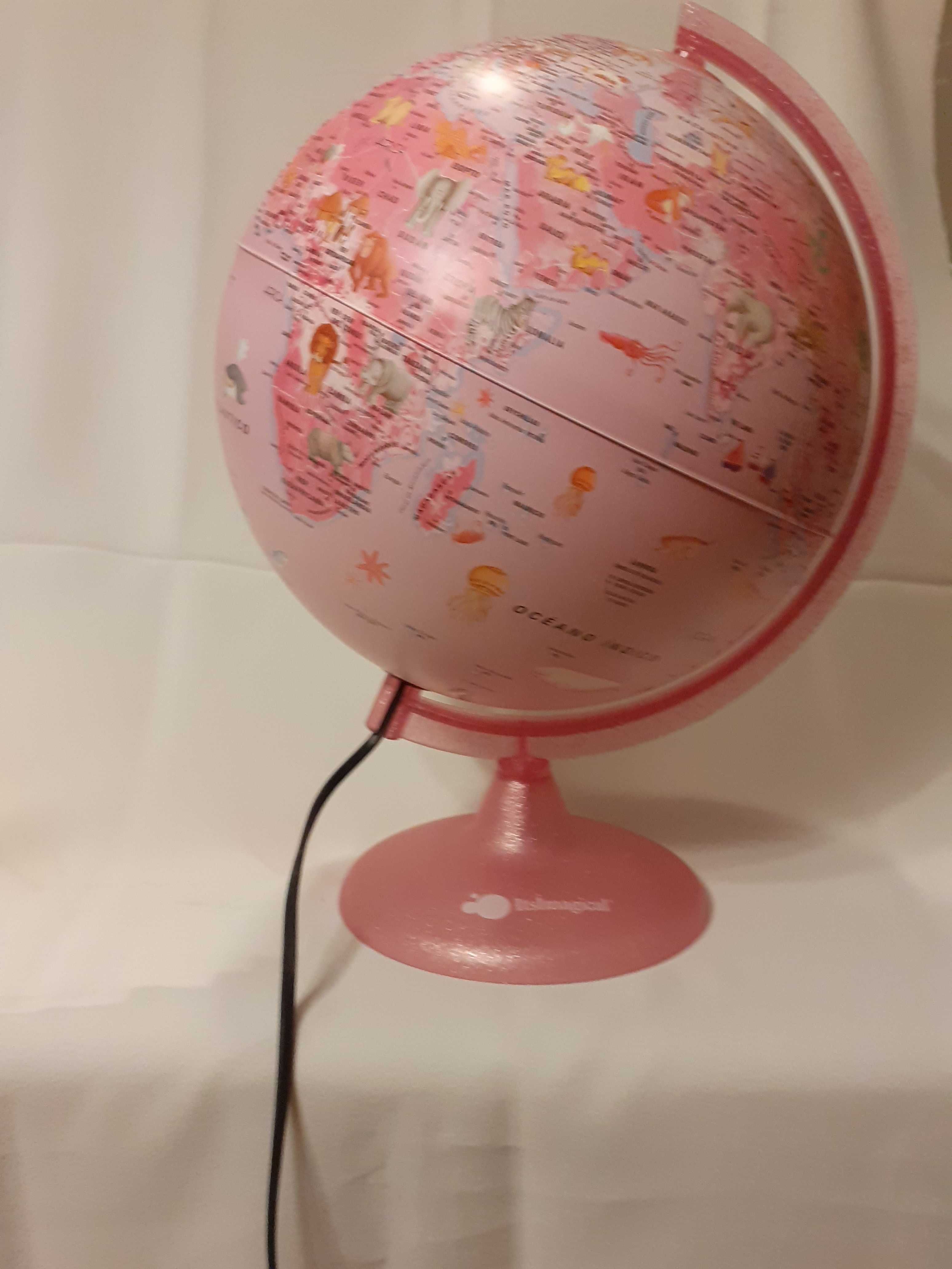 Um globo cor de rosa com iluminação: Brinquedo didático c/ lâmpada