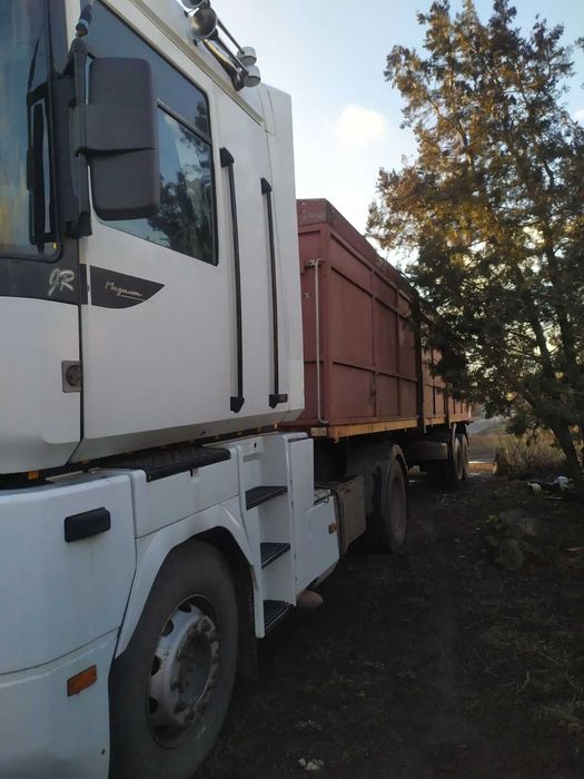 Рено магнум + прицеп