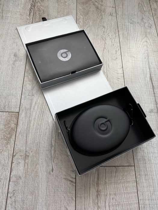 Продам навушники Beats Silver