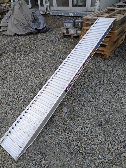 Najazdy aluminiowe 3m/3700kg i wiele innych - dostawa, włoska jakość
