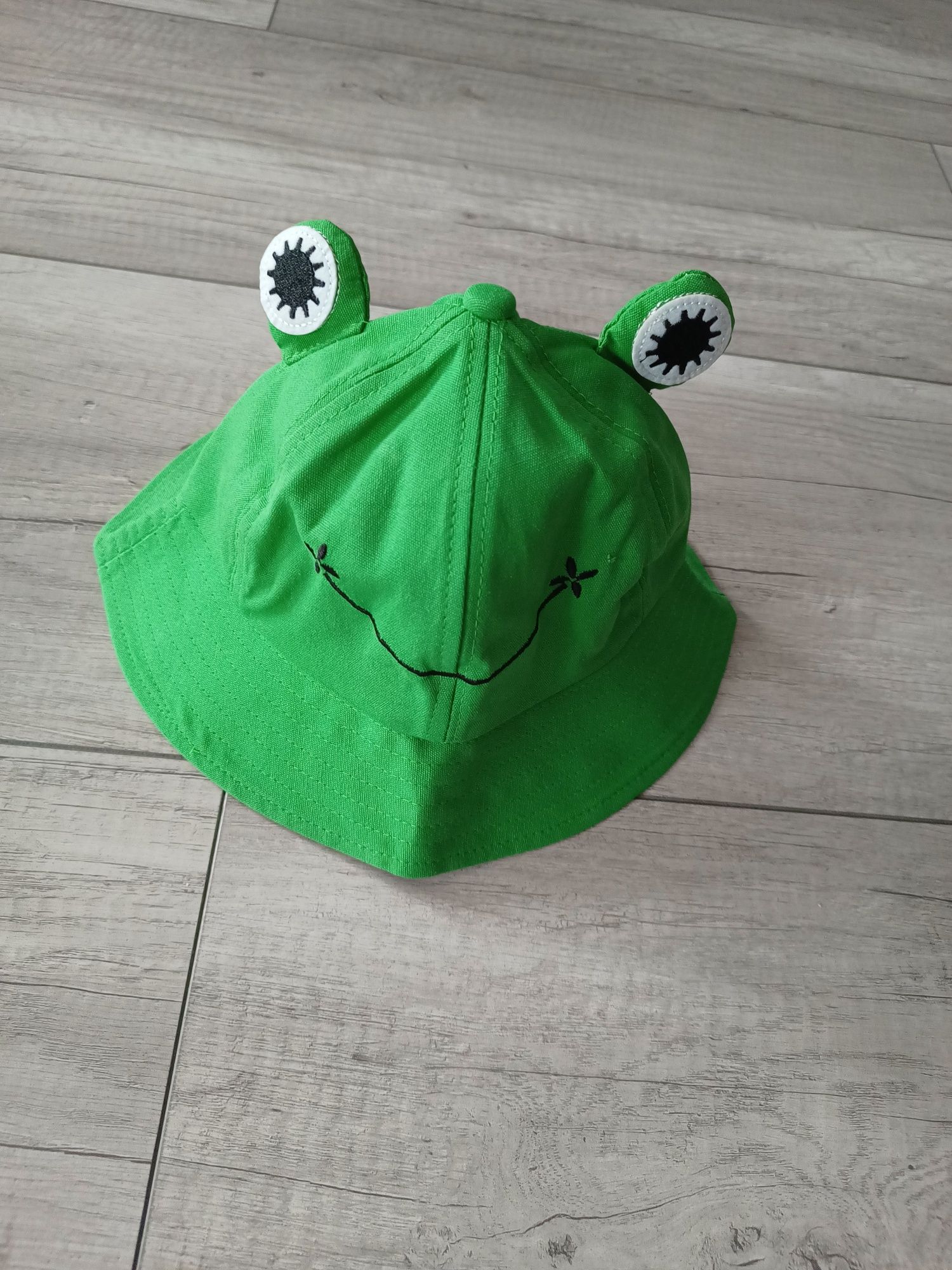 Kapelusz zielony żaba nowy