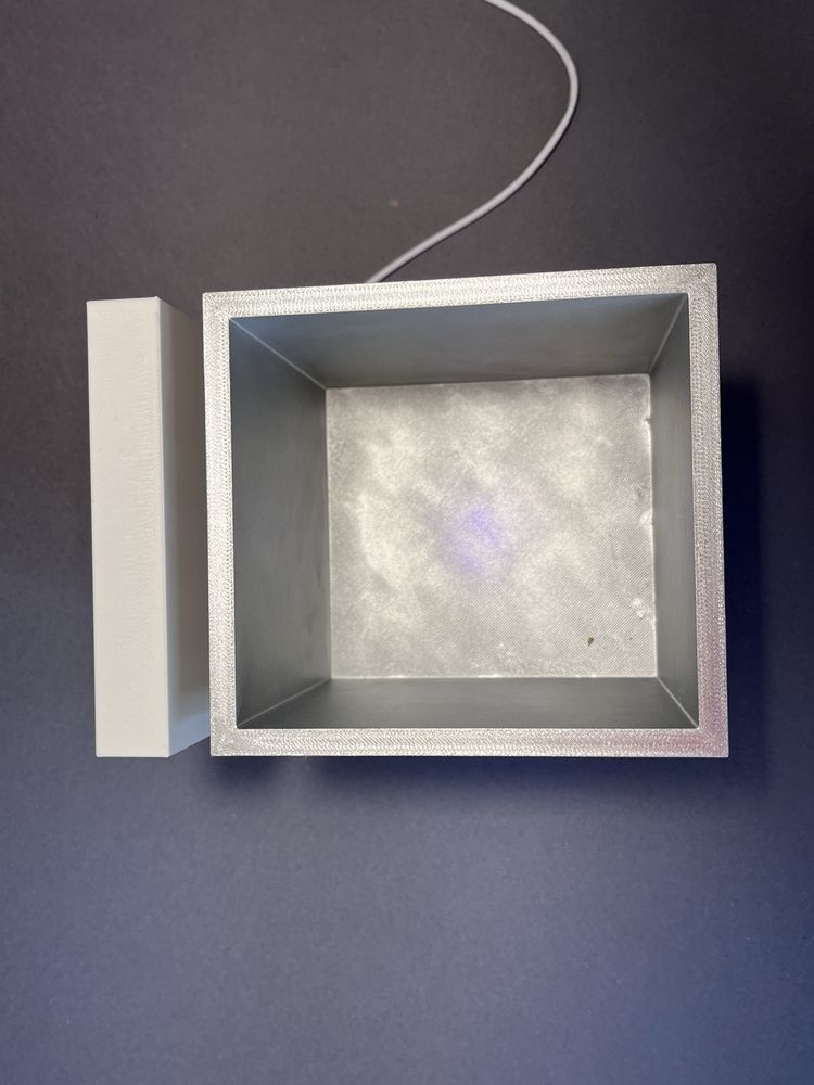Doniczka Kostka Podświetlana LED na biurko, komodę 16 cm wysoka