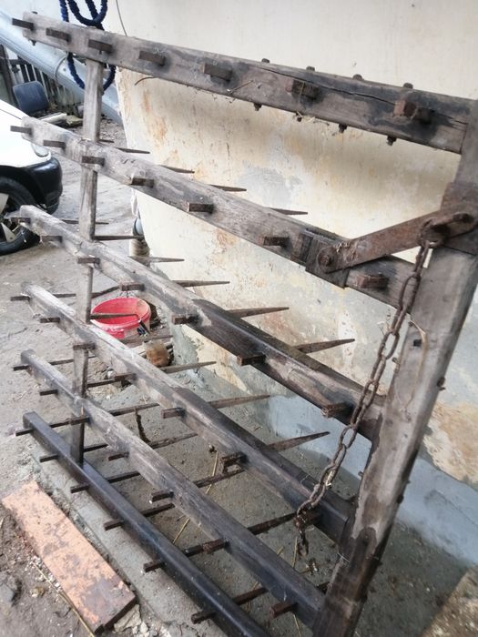 Продам борону велику .