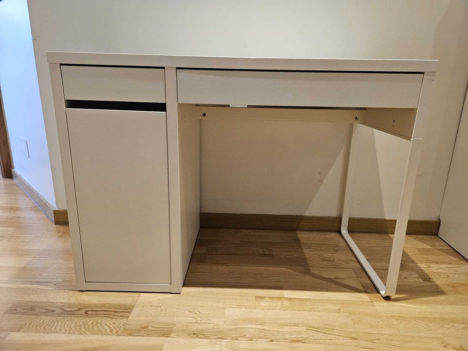Secretária MICKE Ikea