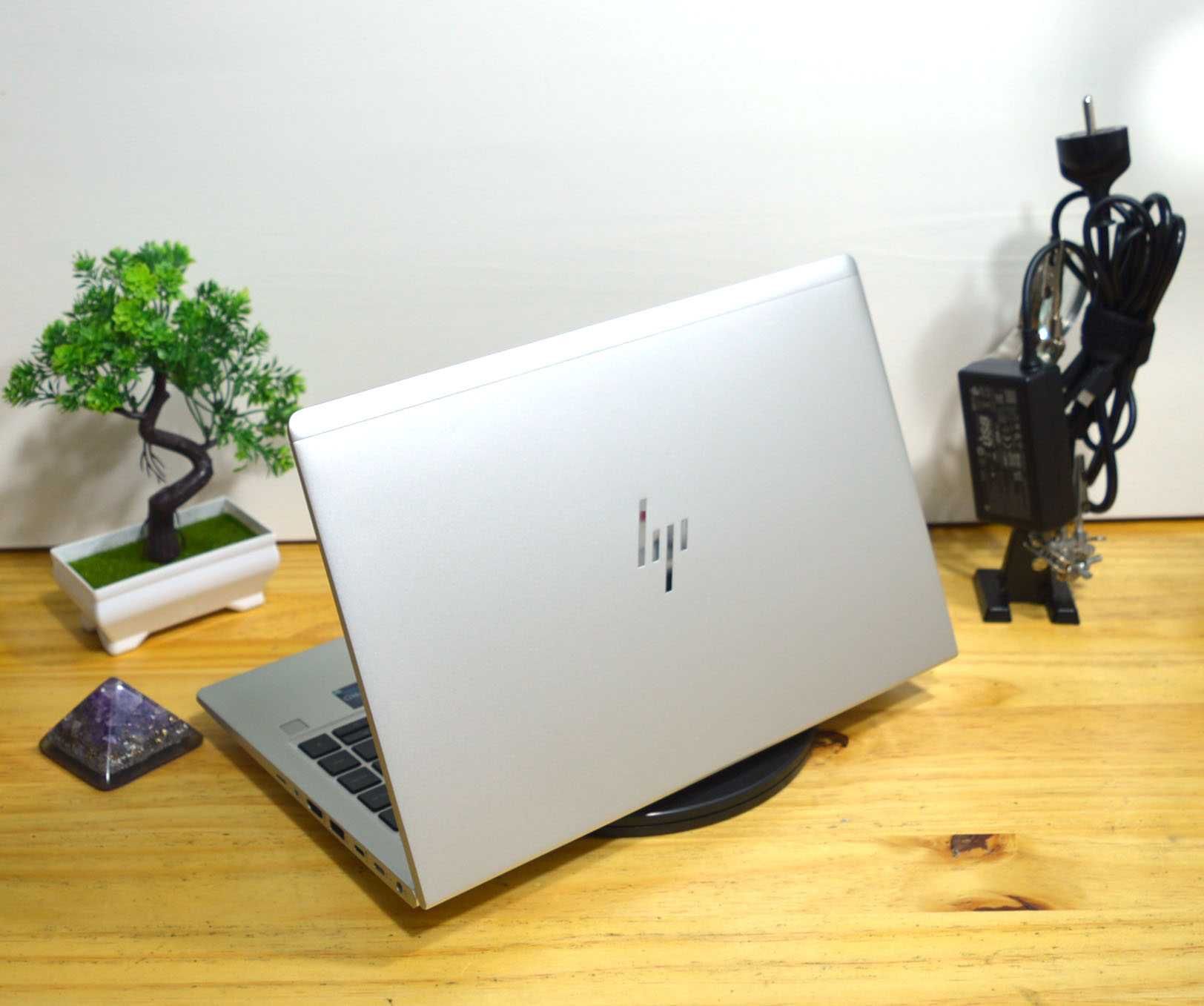 HP DecaCore 13Th i7 5.20Ghz - 32GB DDR4 - Intel Iris® - 512GB +DockSt.