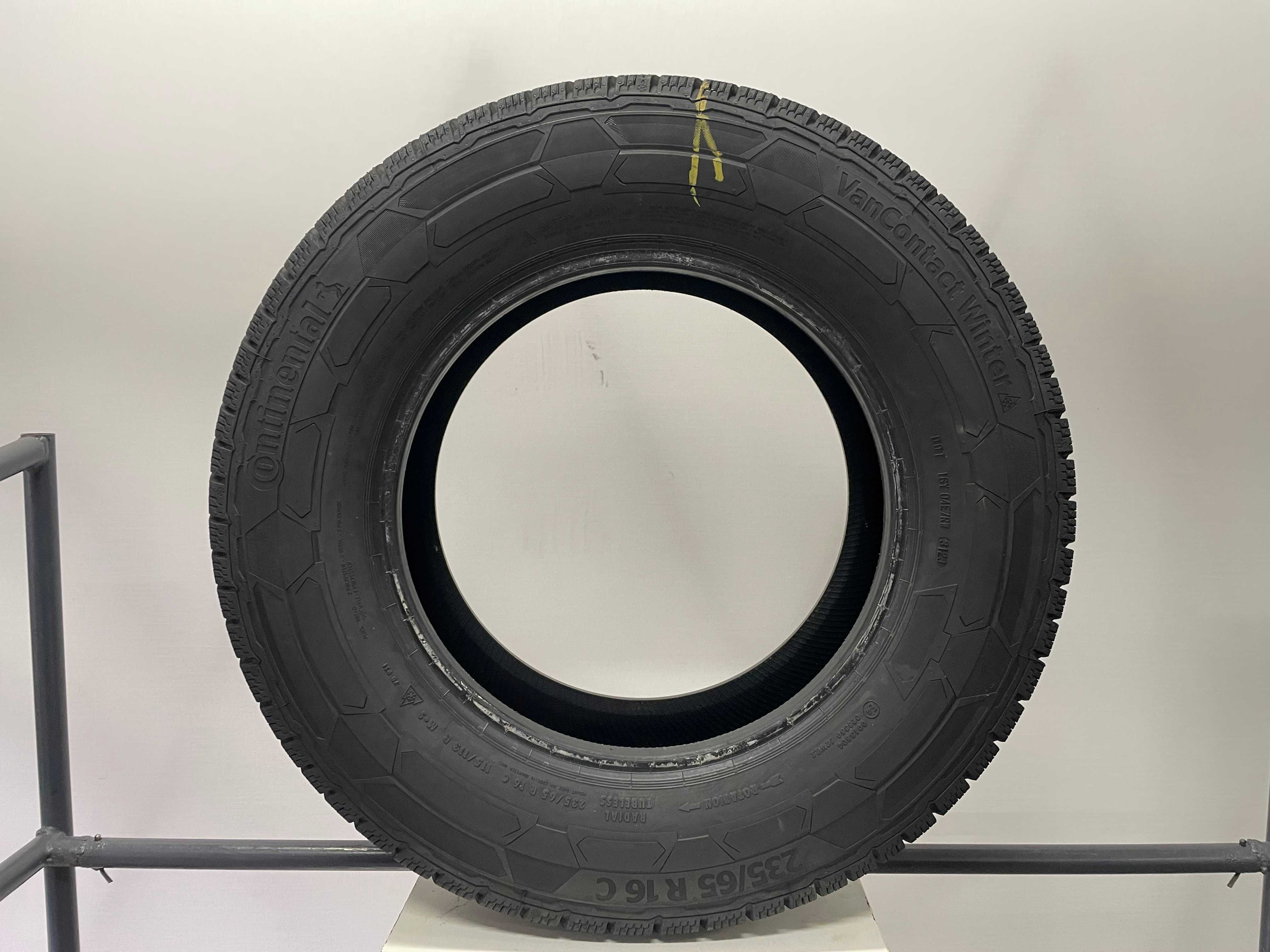 Opona Zima Continental VanContact Winter 235/65R16C Adax Koźle