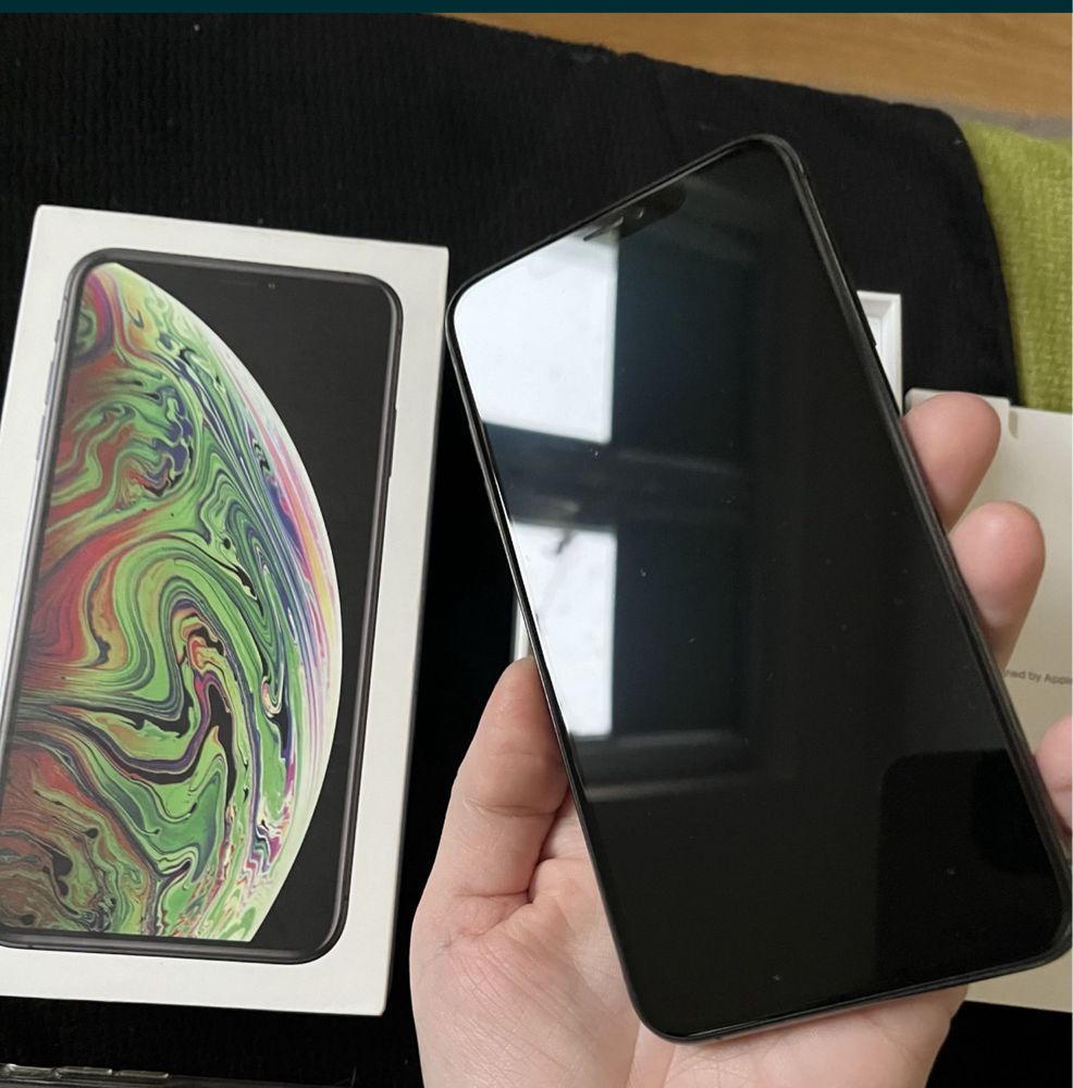 Iphone XS Max 64 gb, czarny w idealnym stanie