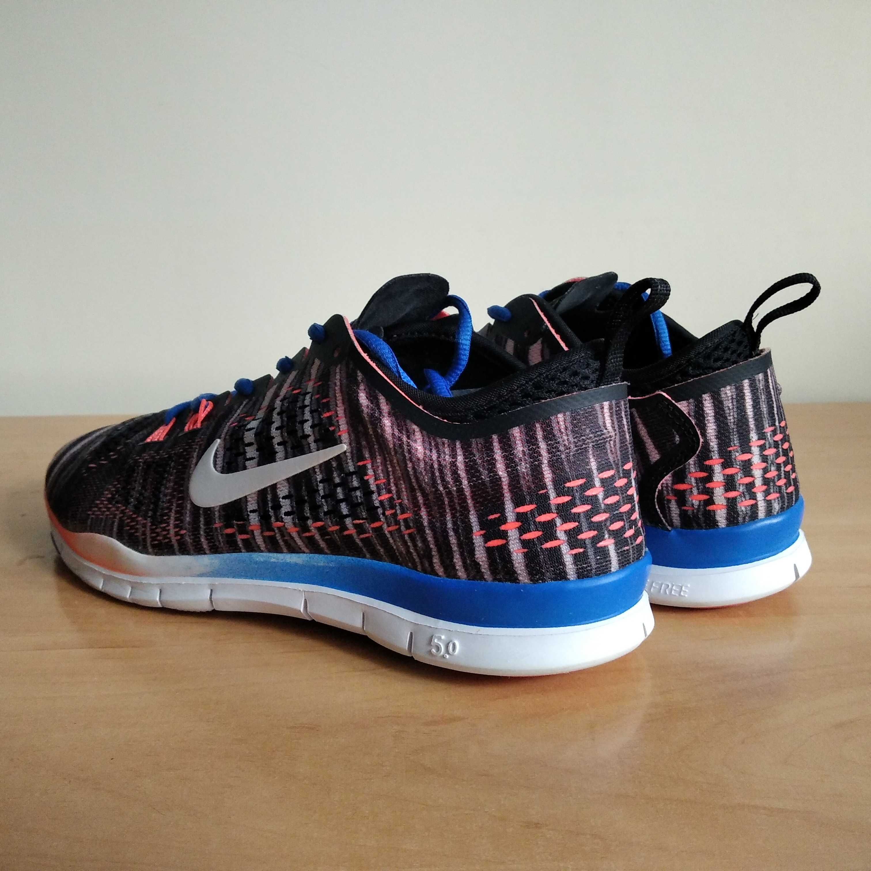 Buty biegowe NIKE FREE TR FIT 4 5.0 roz.eu-39