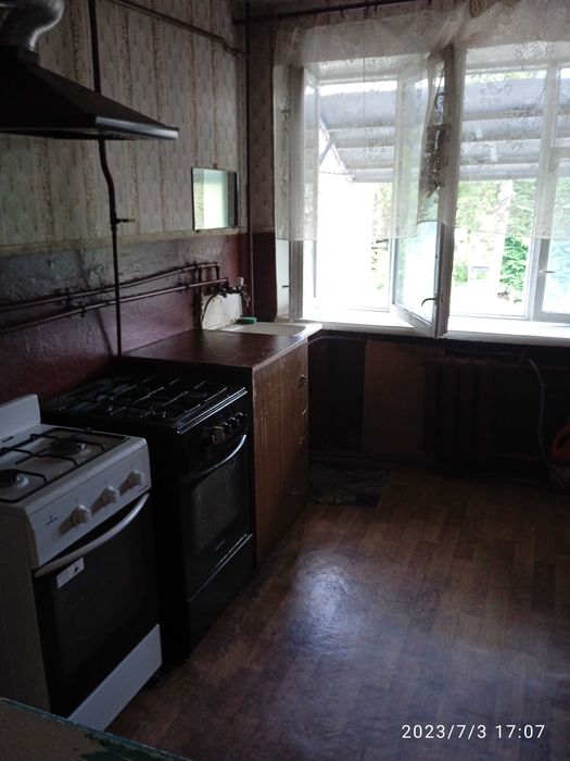 Продам кімнату в гуртожитку (Центр)