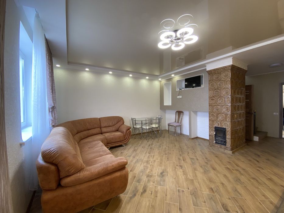 Таунхаус з міськими комунікаціями