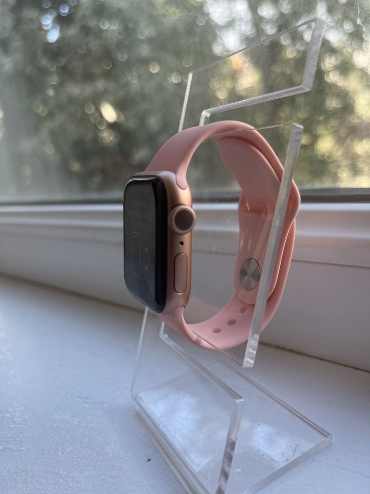 Apple Watch Series 5 40 мм