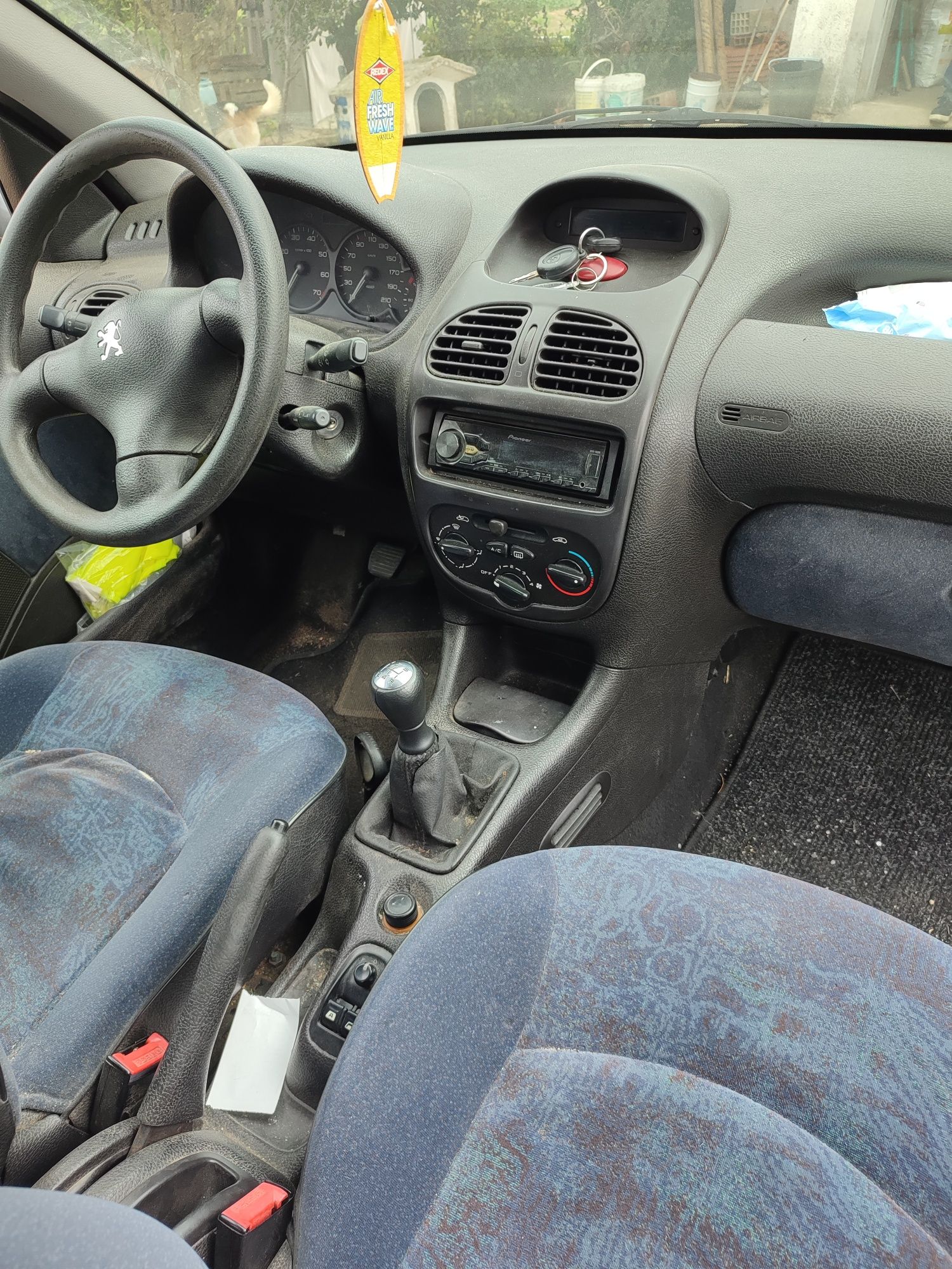 Peugeot 206  1.1