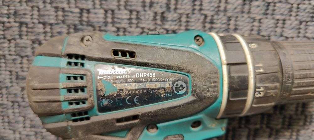 Шуруповерт Makita