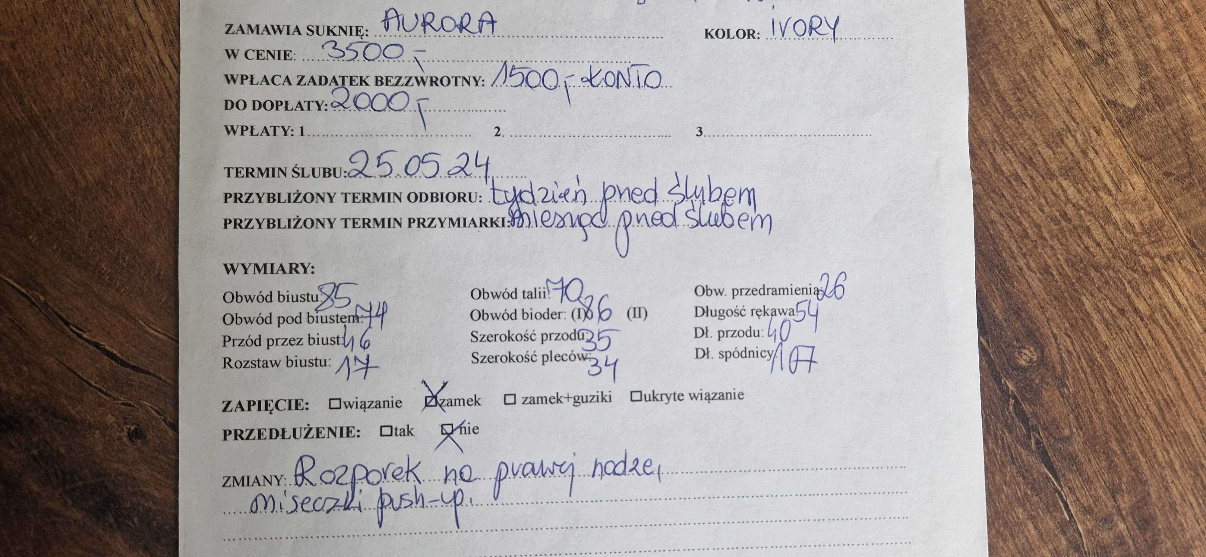 Suknia Aurora Mari-Lill, 34/36 odkryte plecy, szerokie rękawy