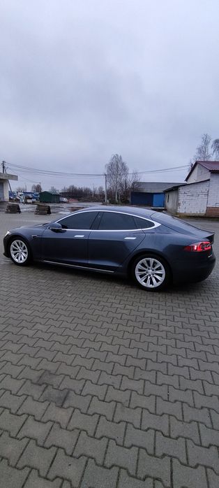 Тесла S 2016 Інтел 75d dual motor Tesla S