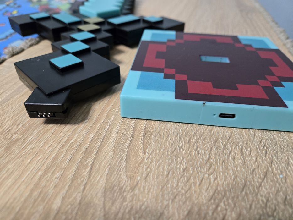 Меч Майнкрафт світловий