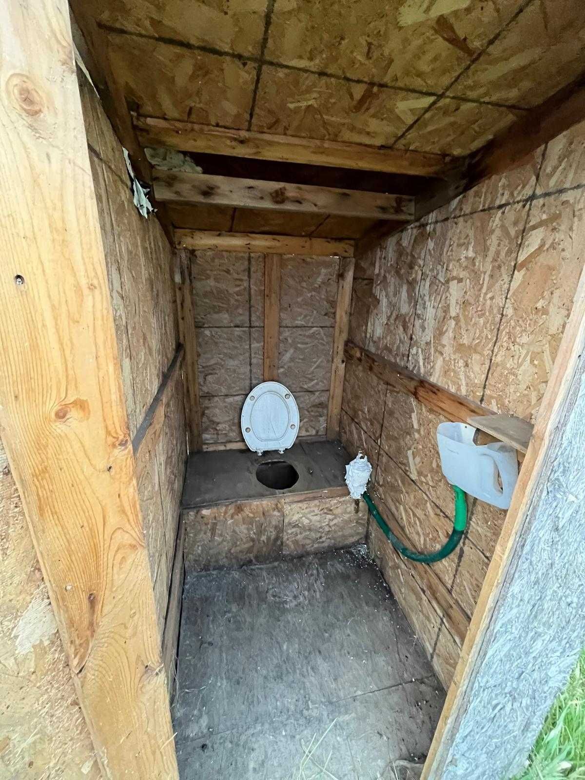 WC budowlane drewniane – sławojka, toaleta