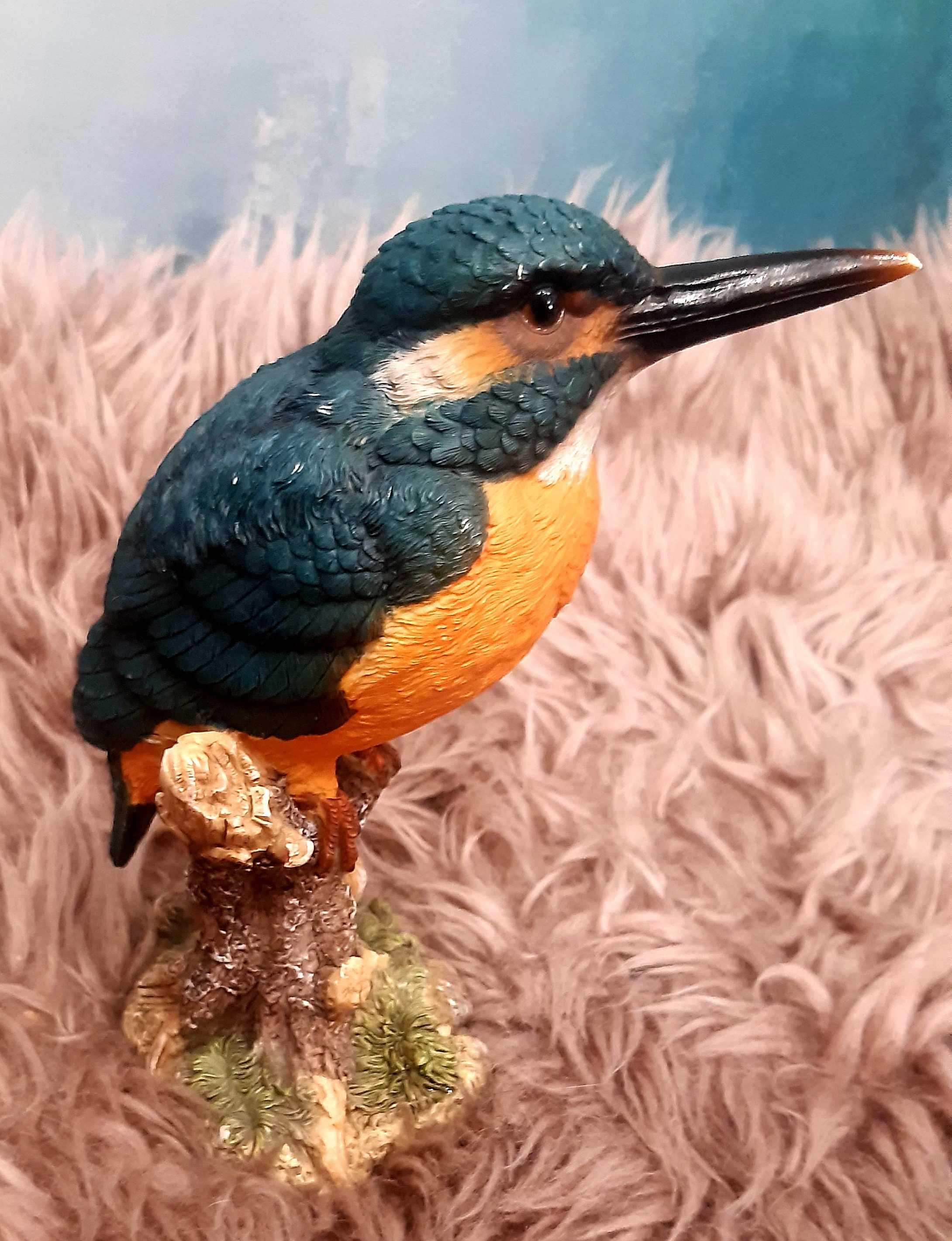 Зимородок на пне, коллекция Wild Bird от Vivid Arts.садовое украшение.