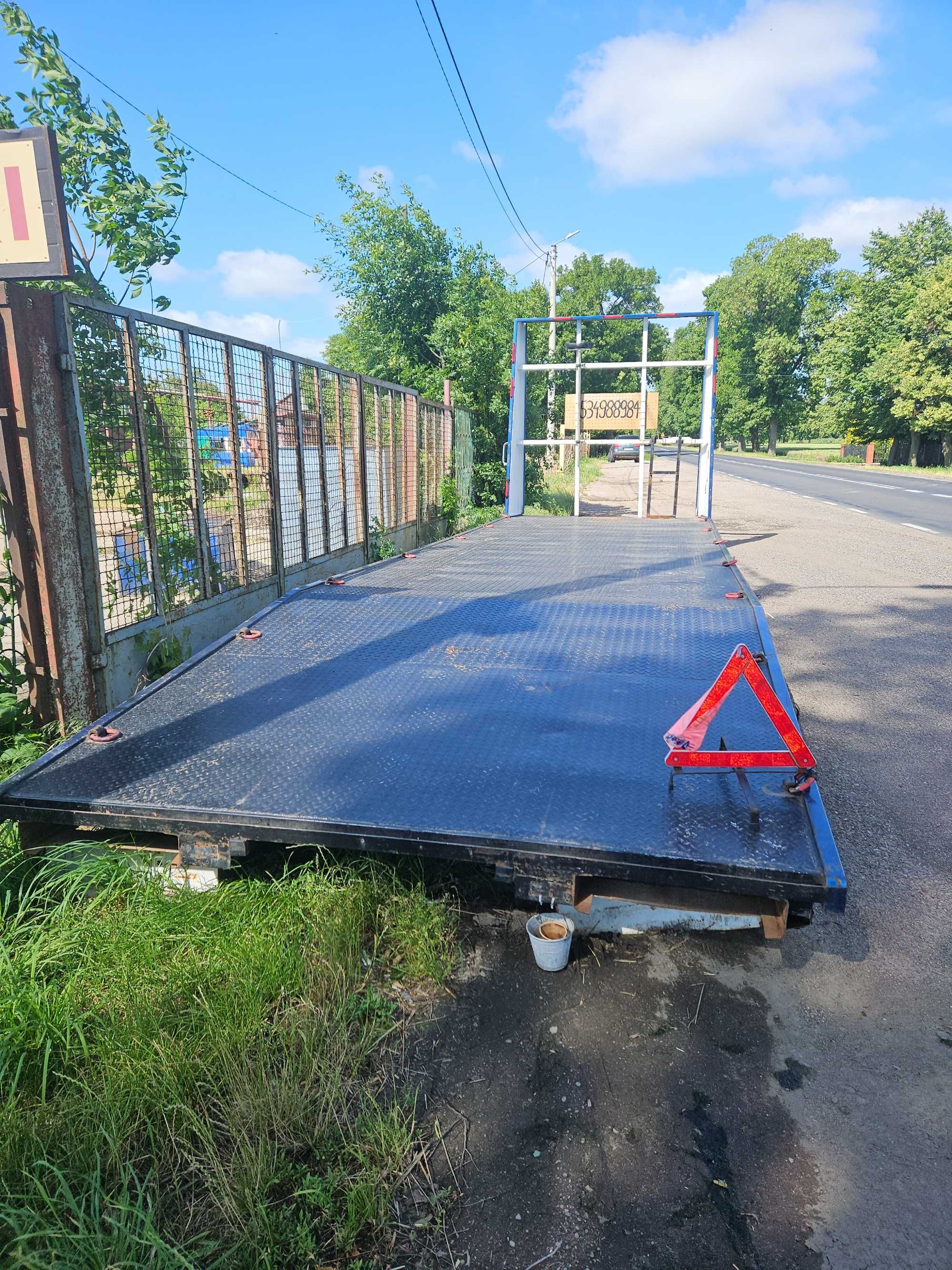 Zabudowa pomoc drogowa/auto-laweta z najazdami