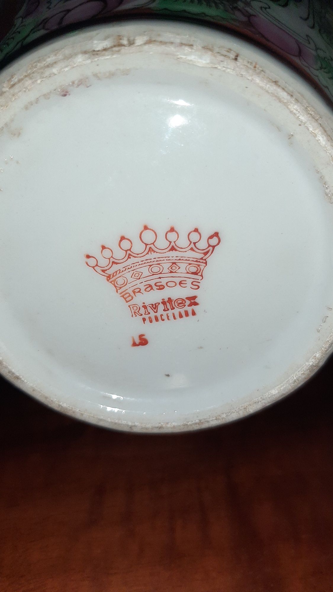 Jarros- Brasões Revitex,Porcelana antiga- marcado