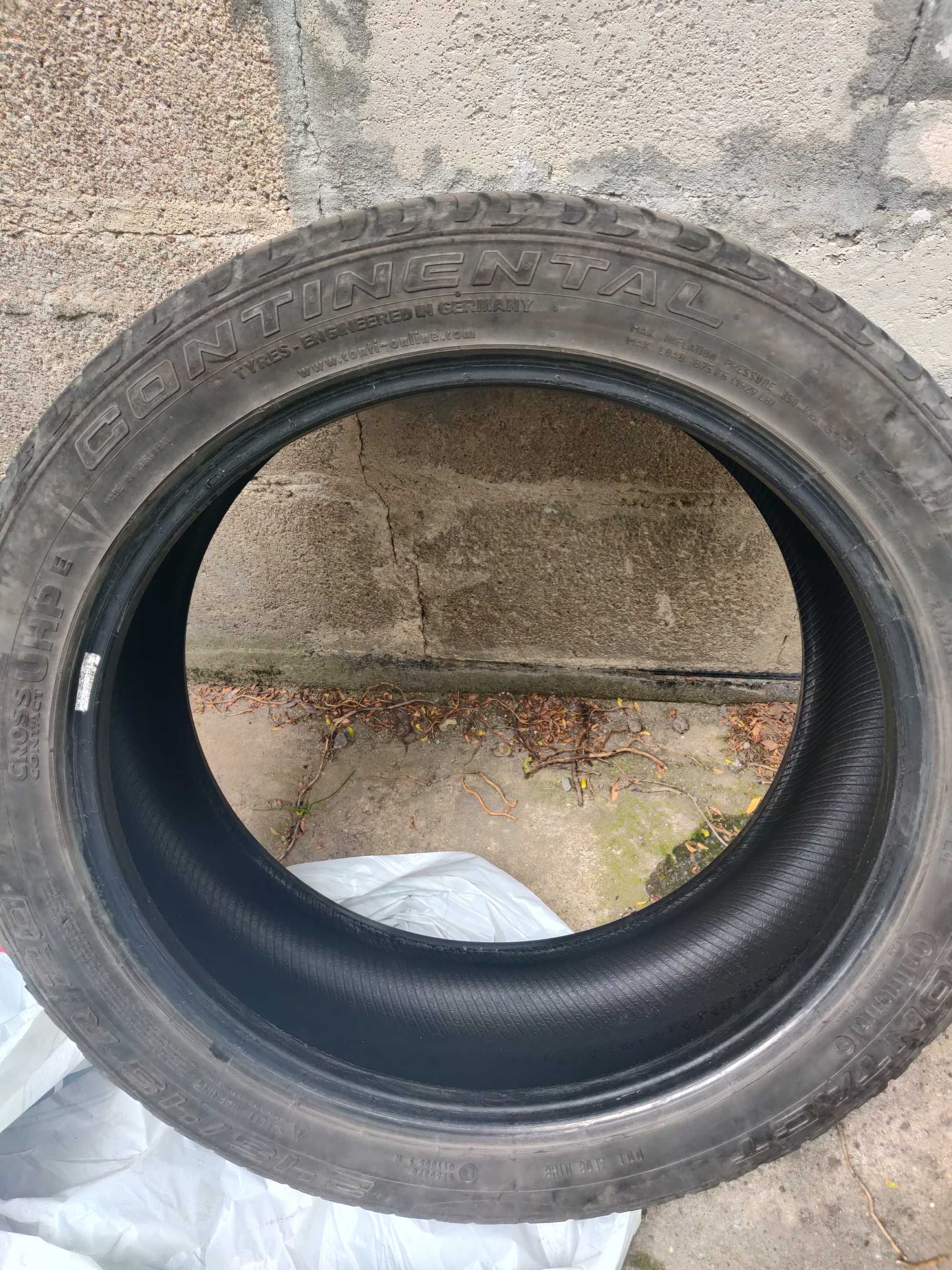 Opony całoroczne 2x Continental Cross Contact UHP 245/45/R20