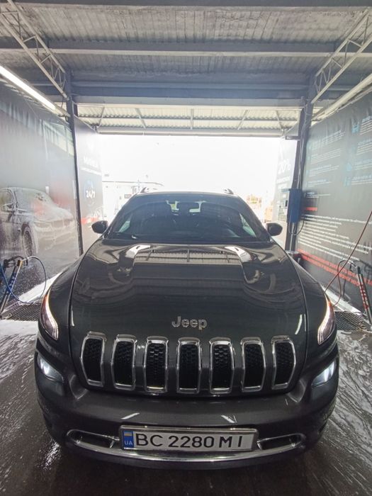 Jeep Cherokee 4x4 limited 2.4 2015 рік