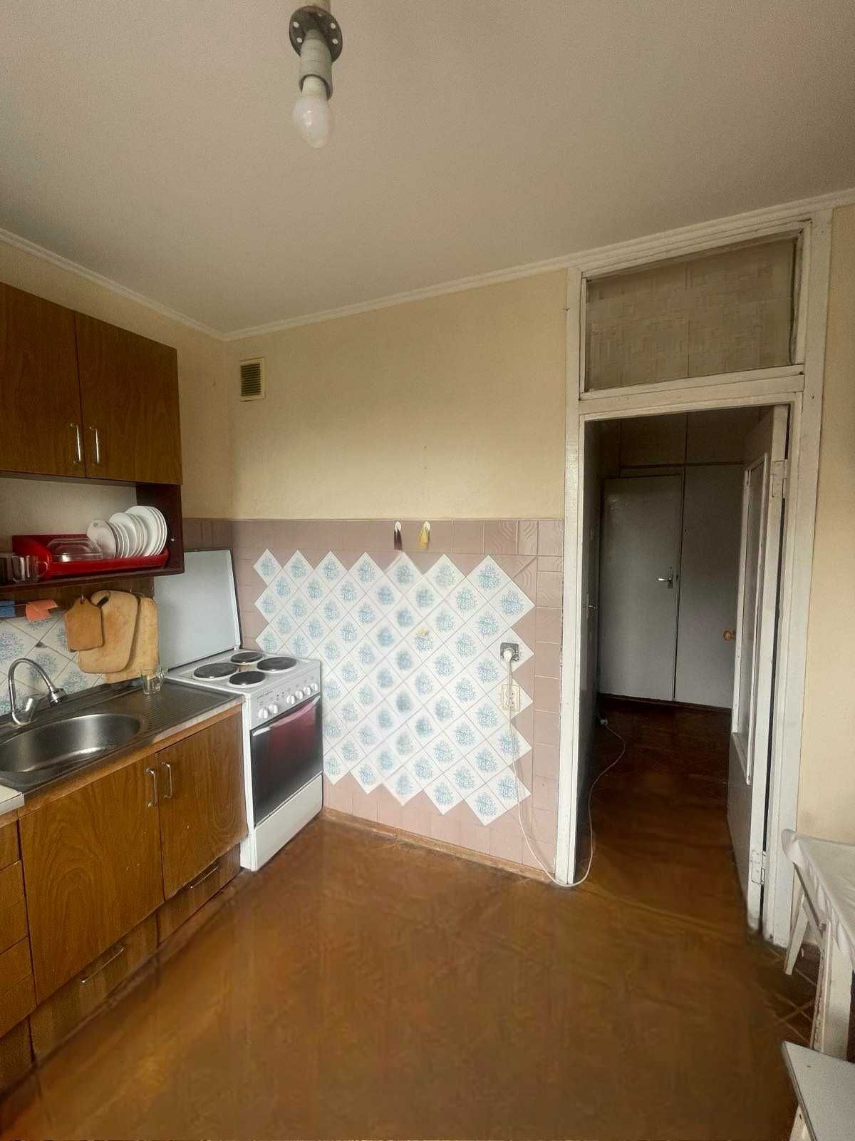 Продаж квартири з гаражем в Шевченківському районі, Татарка