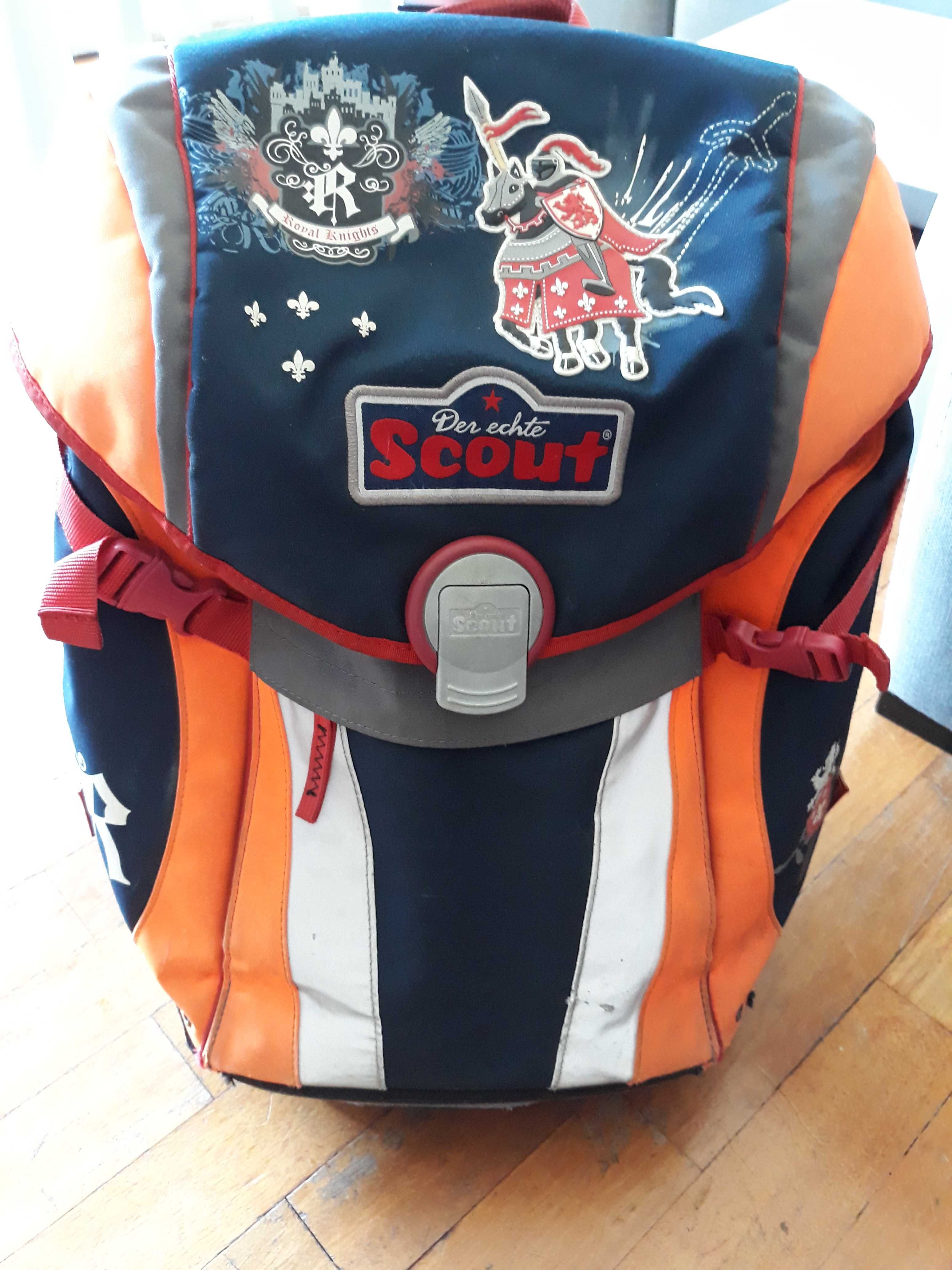 Mochila Scout com trólei troley