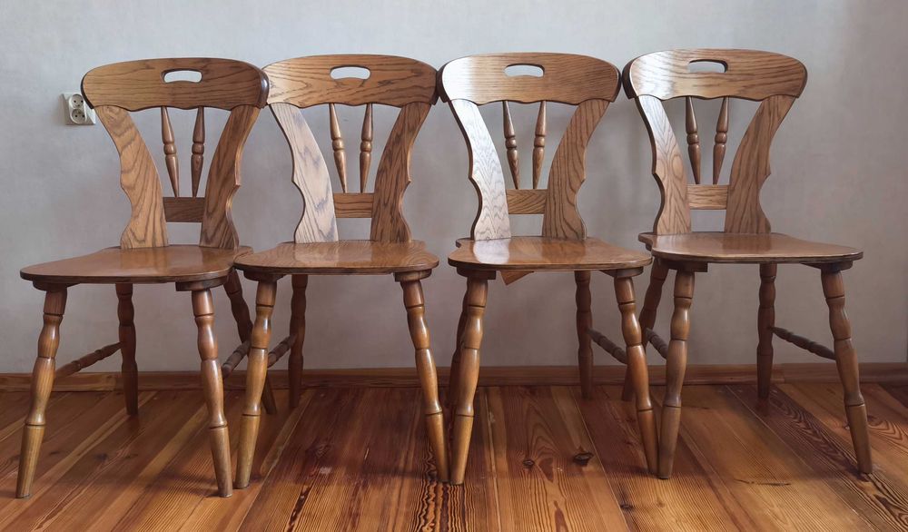 Zestaw - 4 krzesła z dębu