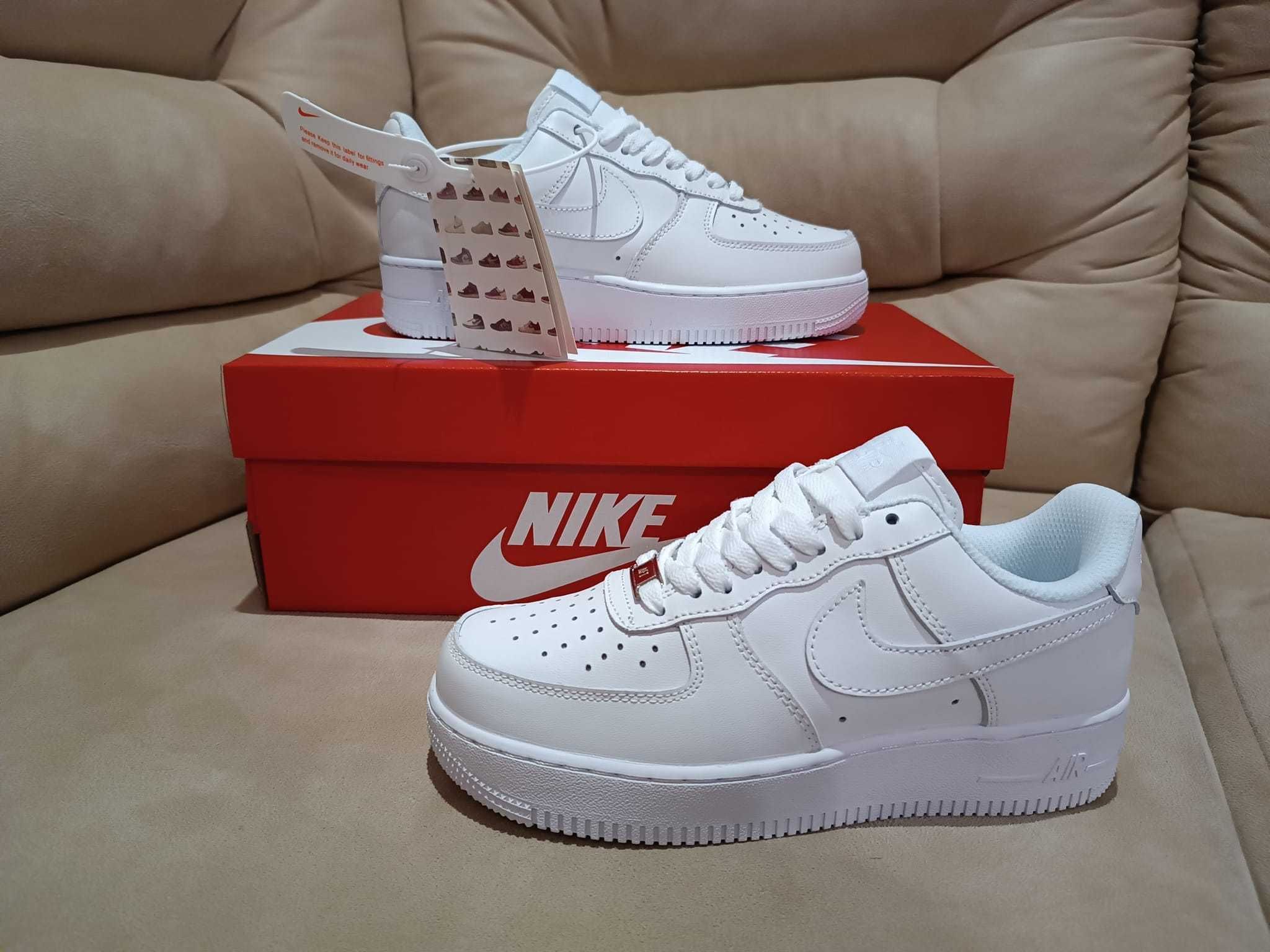 Жіночі кросівки Nike Air Force (2 кольори) (Шкіра)