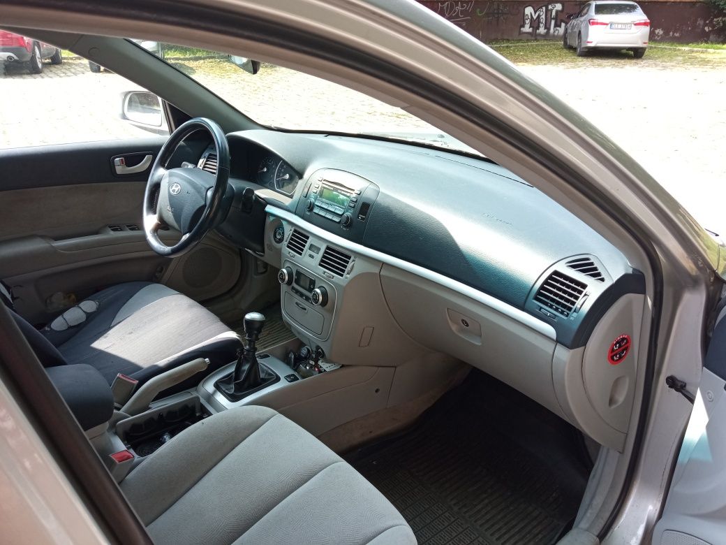 Hyundai Sonata 2,4