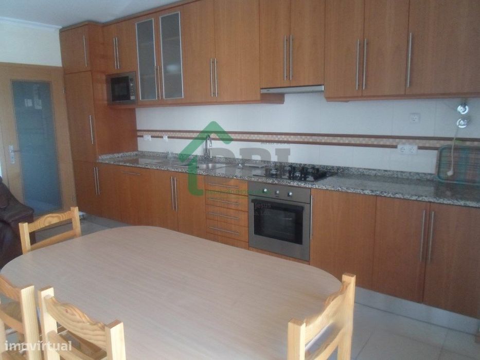 T2 p/ Arrendamento - Rua Centro de Artes, Covilhã