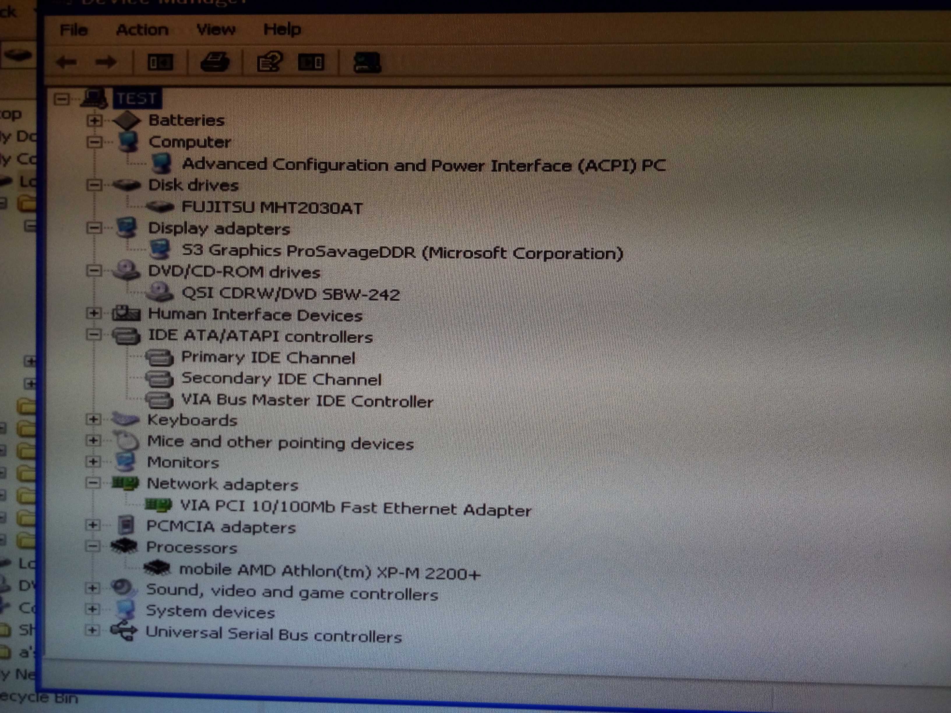 Portatil antigo com  Athlon-XP M 2200+
