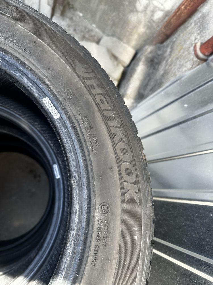 Opony zimowe Hankook 215/55 R16 97H