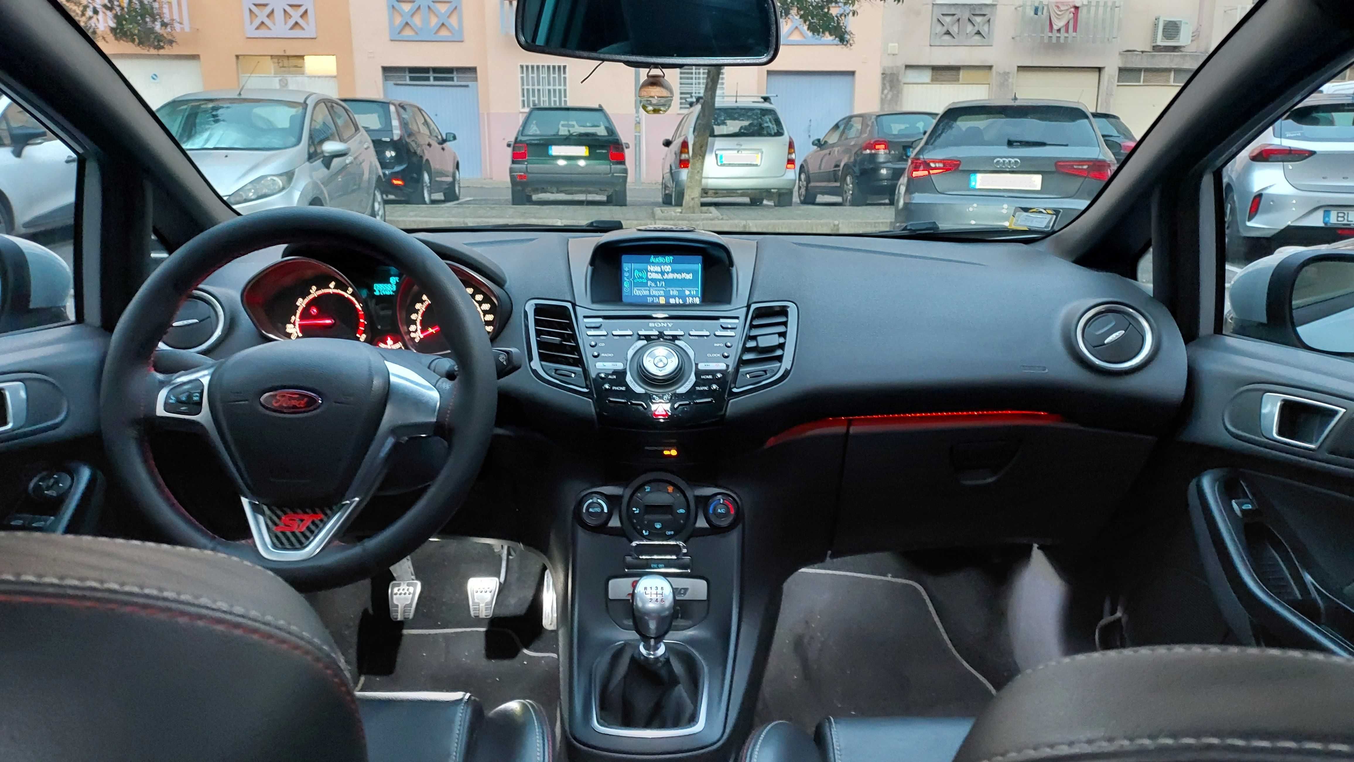 Ford Fiesta 1.6 EcoBoost ST200