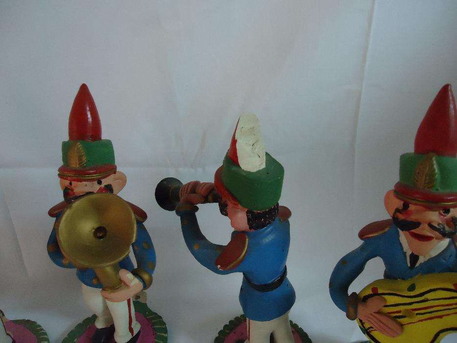 Orquestra de 5 Músicos em Olaria Mistério – Peças Artesanais Únicas!