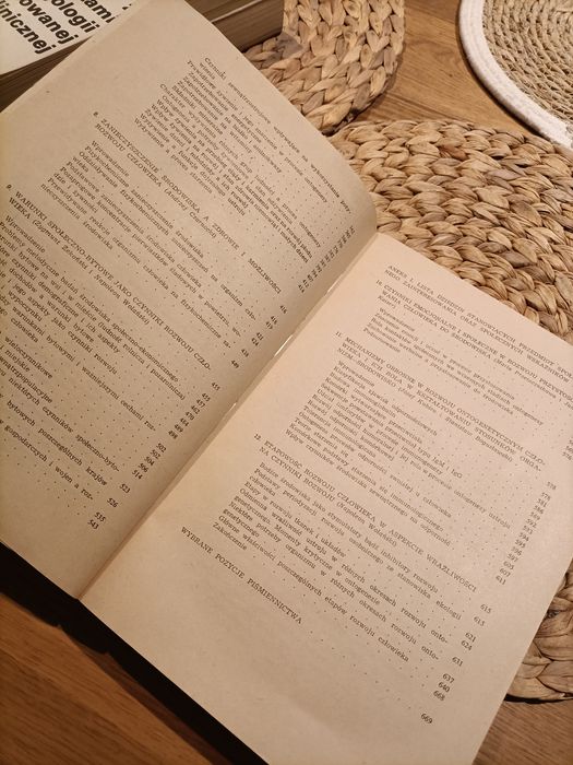 Czynniki rozwoju człowieka | Państwowe wydawnictwo naukowe